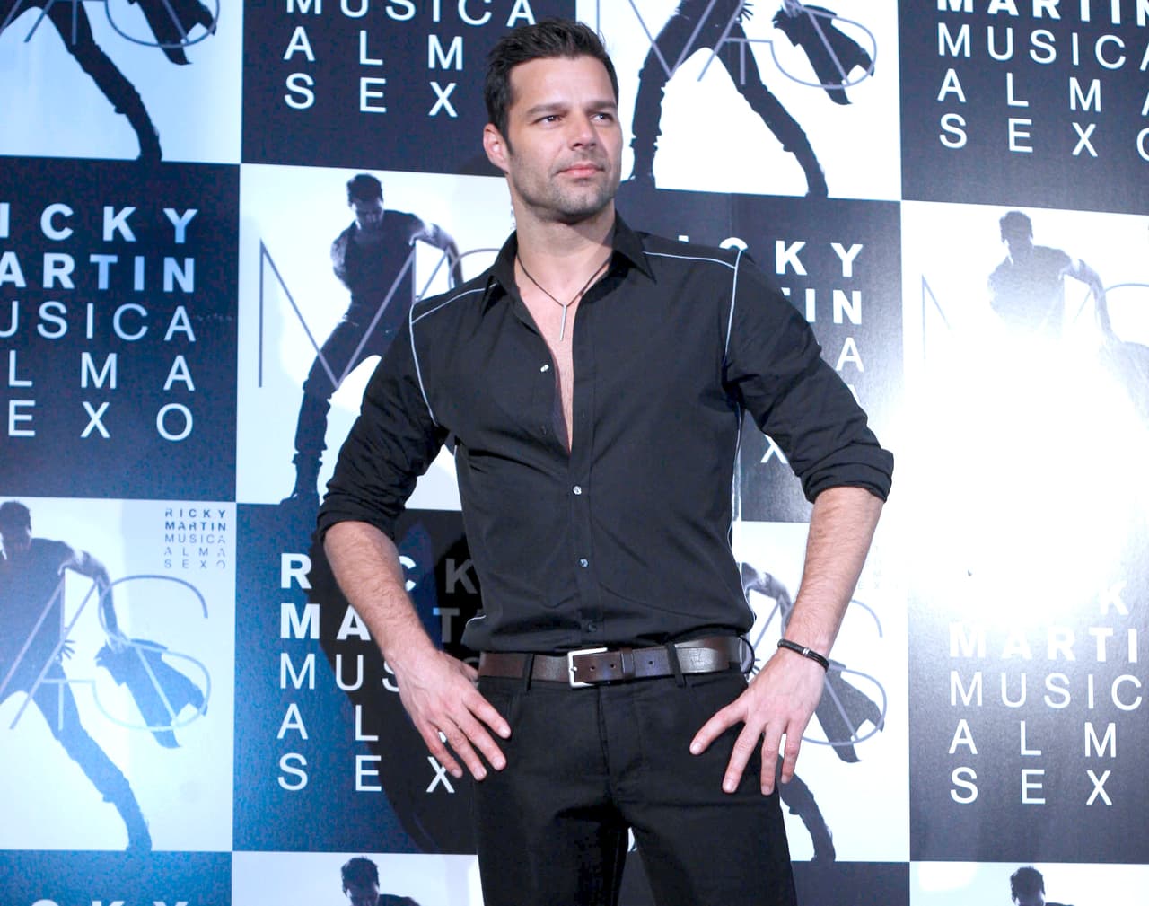 Protagonizó una larga gira de conciertos llamada 'Live in México' en 2014.