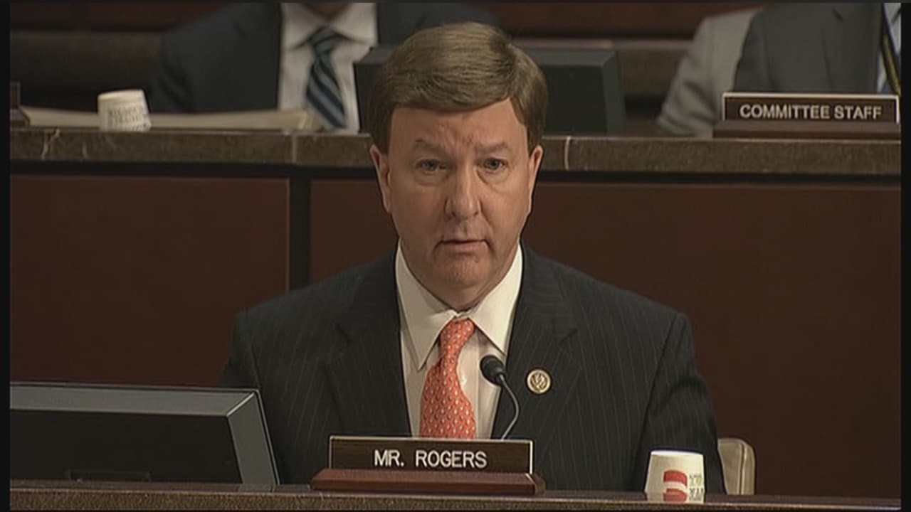 Legislador republicano quiere imponer un impuesto a las remesas a México para costear el muro