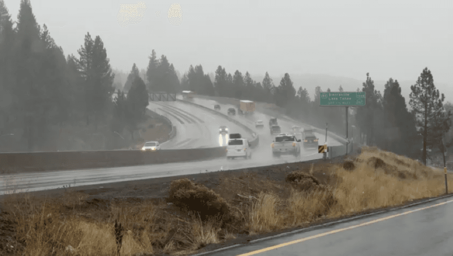 El pronóstico se hace más complejo, toda vez que la caída de nieve también puede estar acompañada de lluvia para las zonas de laderas de las montañas.