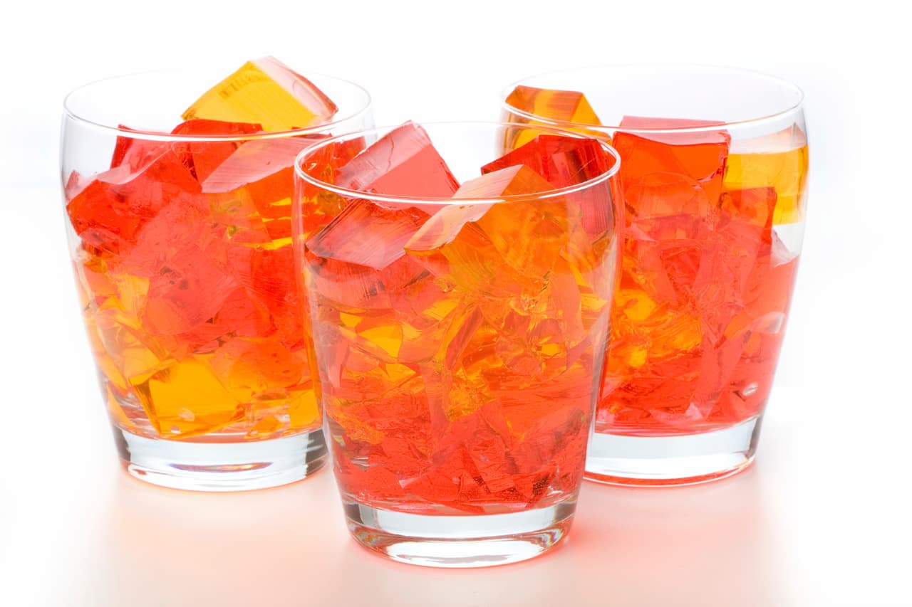 Gelatina de mosaico. La gelatina es rica ya por sí sola, pero como hay gustos para todos las de mosaicos son deliciosas y muy tradicionales de México.