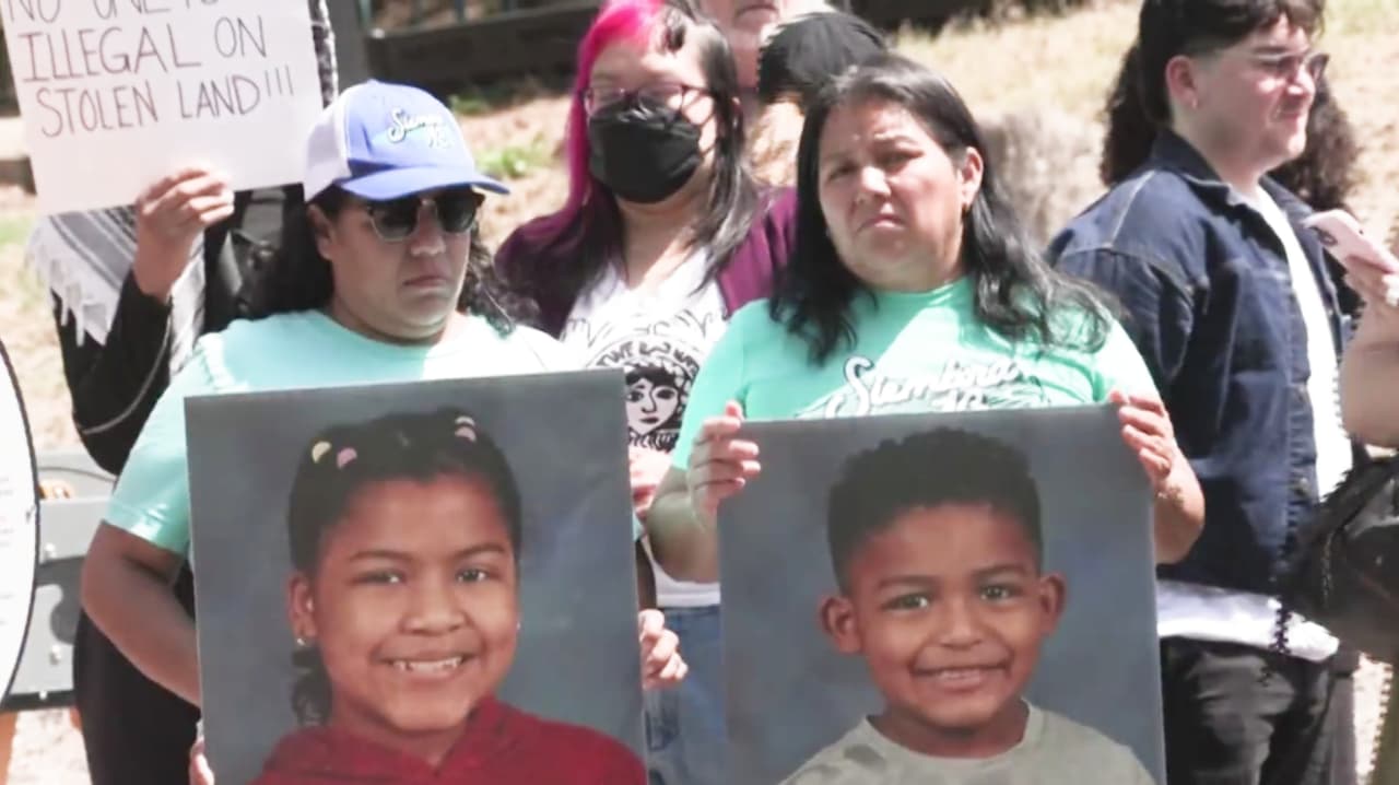 Niños de 6 y 11 años con caso de asilo son deportados en menos de 48 horas tras cita en corte en Charlotte