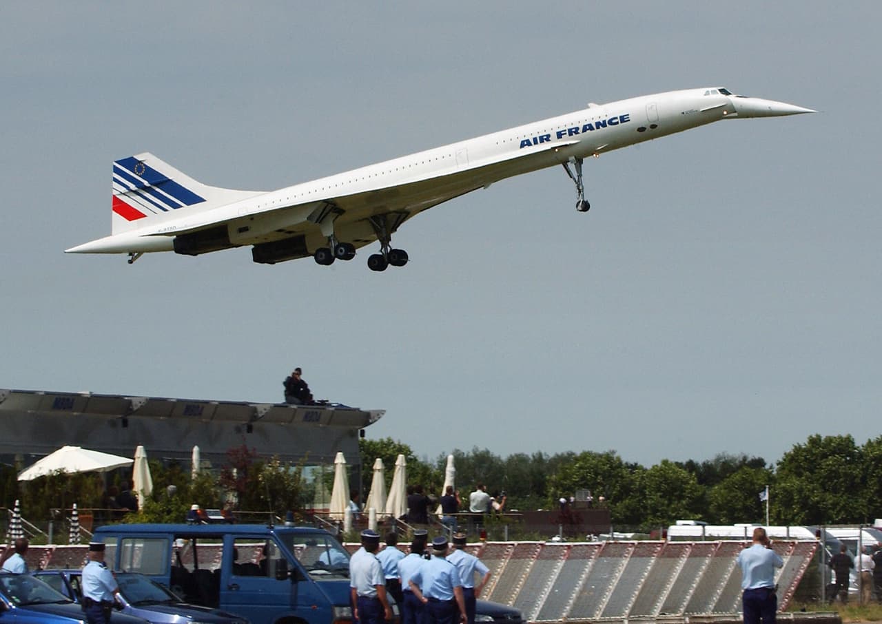Concorde: fue el primer avión supersónico para el transporte de pasajeros. Operó desde 1976 hasta 2003 y podría llegar a sus destinos en la mitad del tiempo que los vuelos comerciales convencionales.