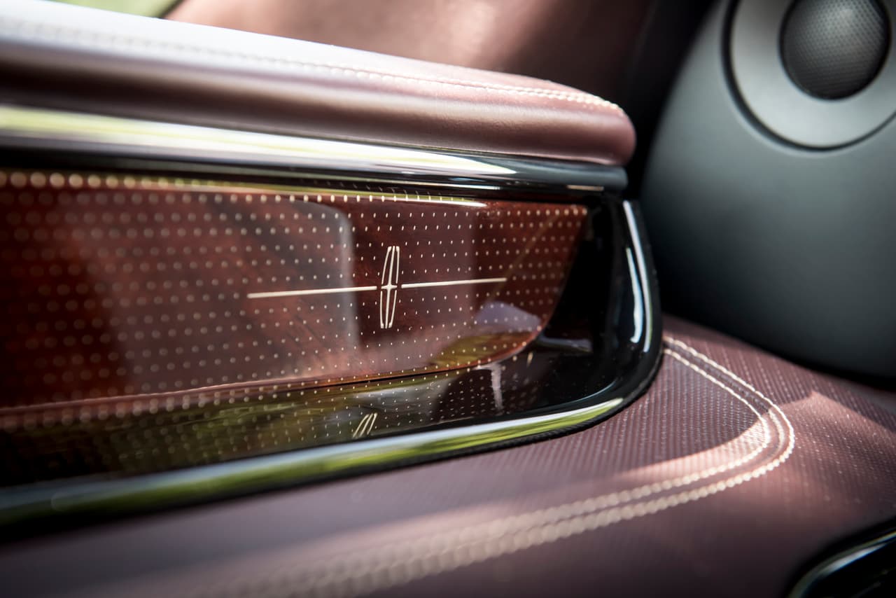 La atención alos detalles en la cabina de la nueva Lincoln Navigator es impecable, a la vez que todas las superficies que están al alcance de las manos son suaves al tacto y de alta calidad