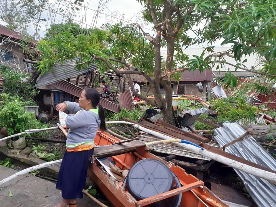 Filipinas es la primera gran masa continental frente al cinturón de fuego del Pacífico, área de fuerte actividad de los tifones. El país se ve golpeado por una media de 20 grandes tormentas al año.