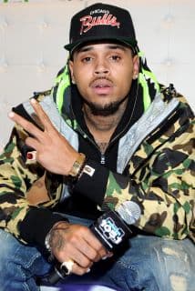 Chris Brown actuaba en un club nocturno cuando se escucharon cinco detonaciones.