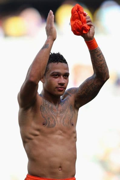 10. MEMPHIS DEPAY. El delantero de Holanda se apreció en 54.3 por ciento, pasando de los 6.2 a los 9.6 millones de dólares.