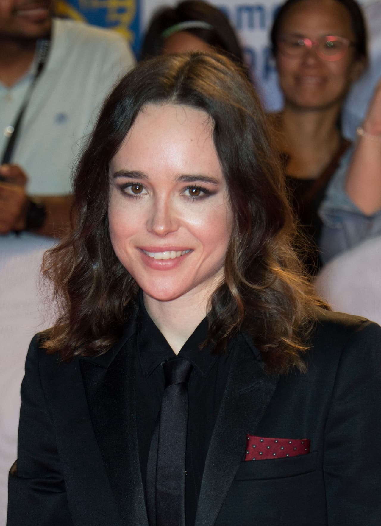 Incluso comparten el tono claro de piel y el color de cabello.