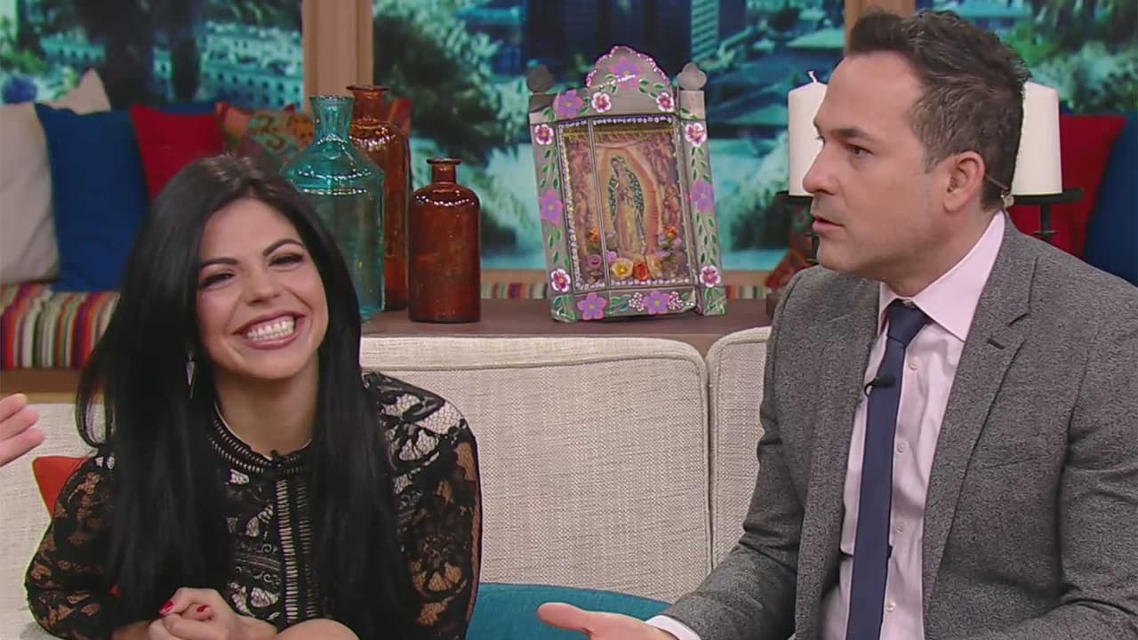 África no podía parar de risa con las ocurrencias de nuestro conductor. Aunque Carlitos parecía hablar muy en serio.