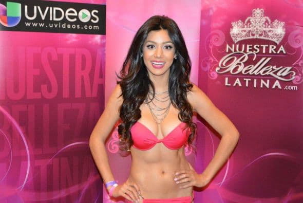 María Elena Anaya es una mexicana que disfruta del mundo del entretenimiento. Le gusta actuar, conducir e imitar. Se considera una chica humilde, de buenos sentimentos y con una personalidad muy definida.