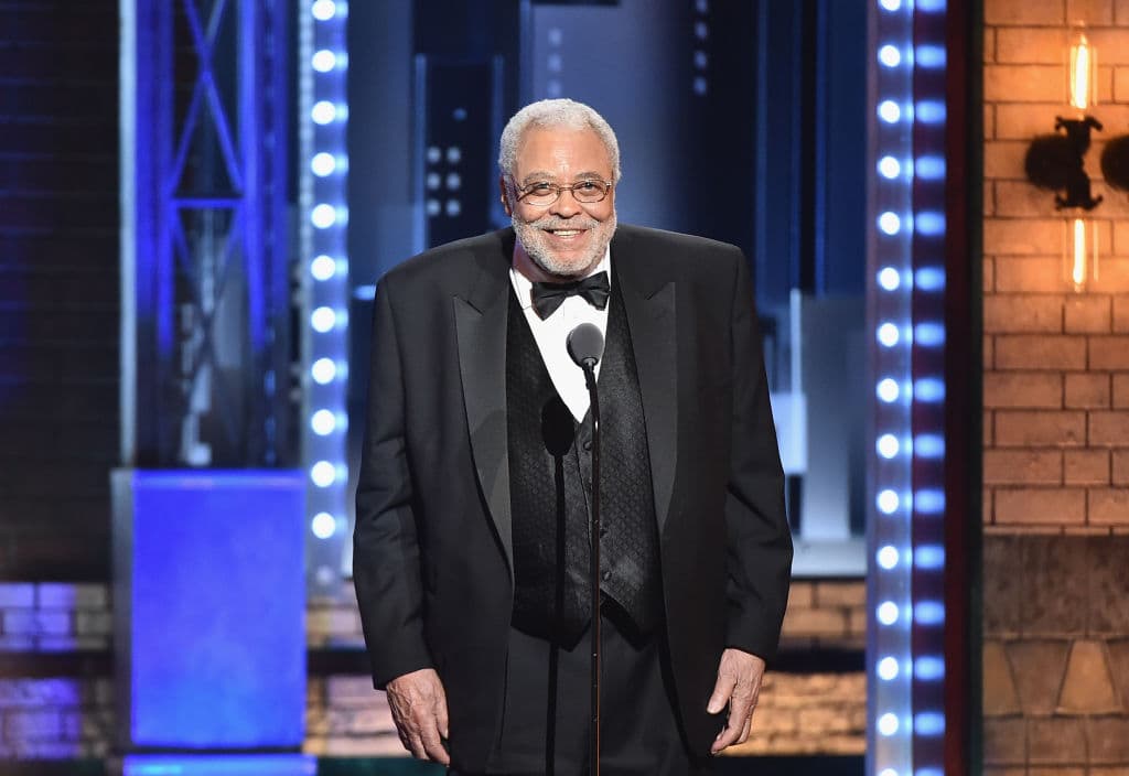 James Earl Jones (actor) – 90 años.
<br>