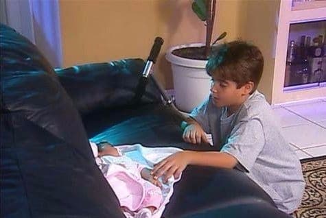 El actor de origen griego fue sepultado días después en un cementerio en Miami. Esta fue una de las muertes más dolorosas y sorpresivas del mundo de las telenovelas, pues a su corta edad tenía todo para continuar su carrera en la televisión.