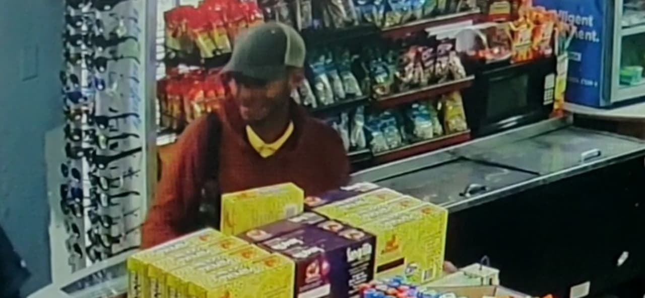 Policía busca a hombre sospechoso de cometer varios robos en San Juan