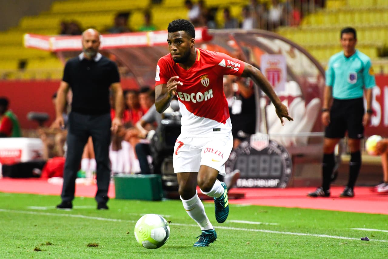 Además, del club monegasco también saldría el extremo Thomas Lemar para el fútbol inglés. Se dice que Liverpool le está ganando la partida al Arsenal.