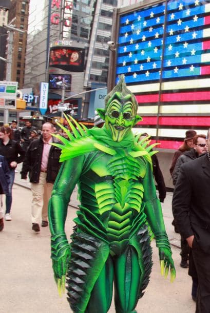 La coalición de Times Square está pidiendo ayuda para que autoridades establezcan regulaciones para este tipo de personajes.