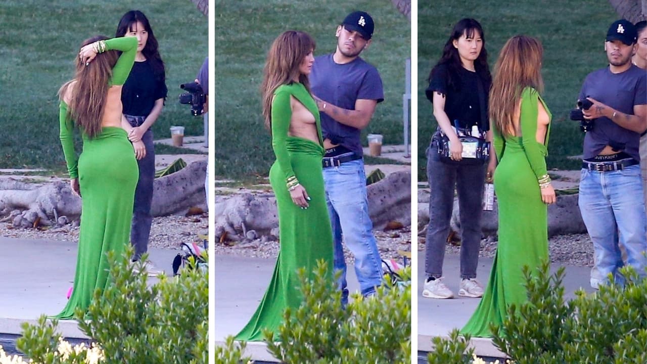 JLo muestra su figura en este vestido verde.