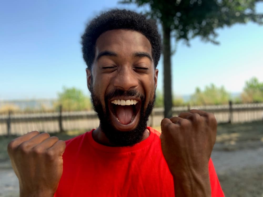 <b>El Gallo en el Mes del Buey (del 21/22 de diciembre hasta el 20/21 de enero) (Los nacidos en 1933, 1945, 1957, 1969, 1981, 1993, 2005, 2017)</b>
<br>
<br>Tu personalidad alegre y juvenil asociada a tu sentido del humor serán los factores que en este cambio de año te catapultarán al éxito.