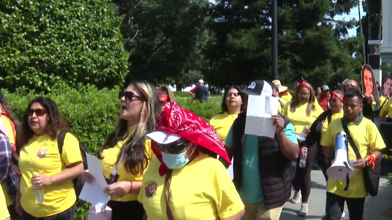 Trabajadores piden en Sacramento un fondo de 500 mdd para familias afectadas por redadas de ICE