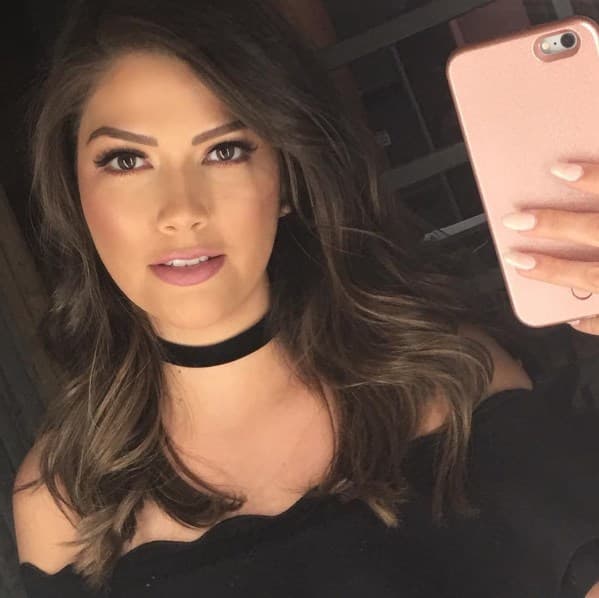 Así nos da los buenos días Ana Patricia. (Octubre 2, 2016)