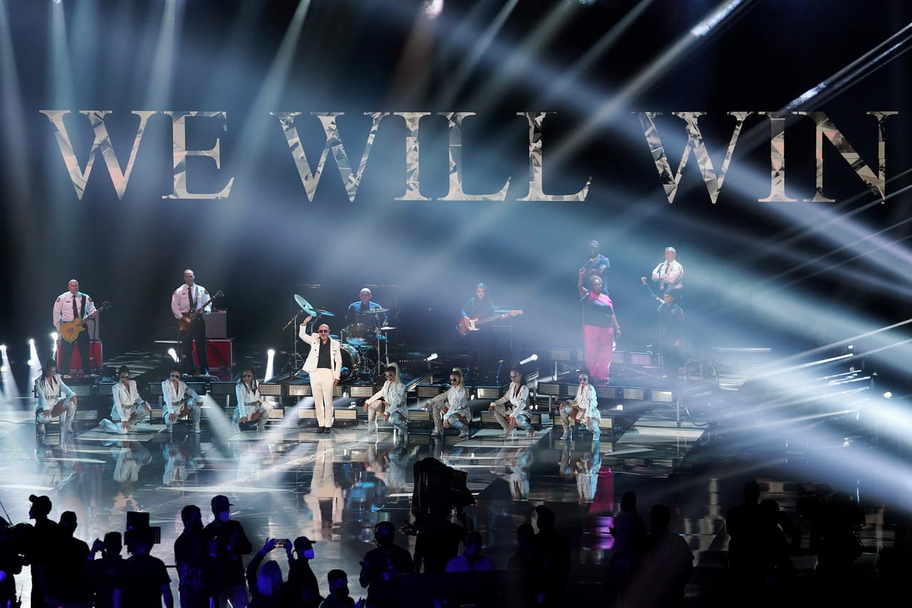 Latin GRAMMY conecta al mundo a través de la música en una gala que acabó en triple empate