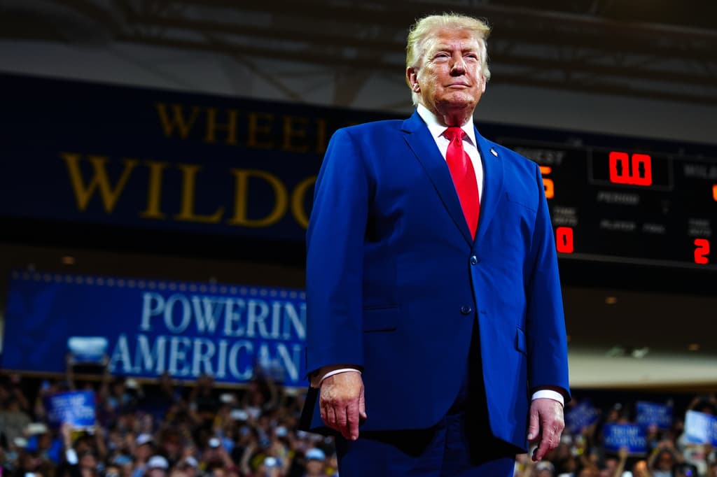 Donald Trump amenaza a los hutíes con un "gran castigo militar"
