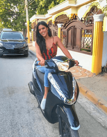 Durante sus visitas a República Dominicana, Francisca vuelve a ser esa niña que creció sin imaginar lo que el destino le tenía preparado.