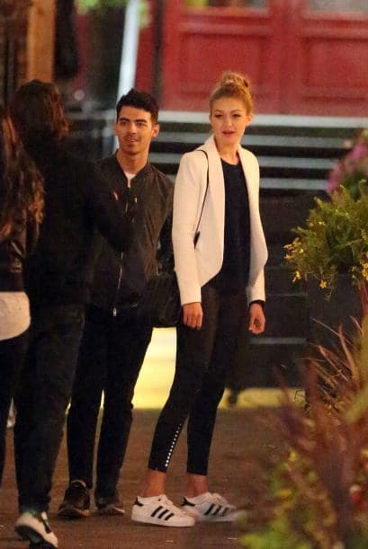 Ojalá pronto aclaren su ésta fue una de sus primeras citas.