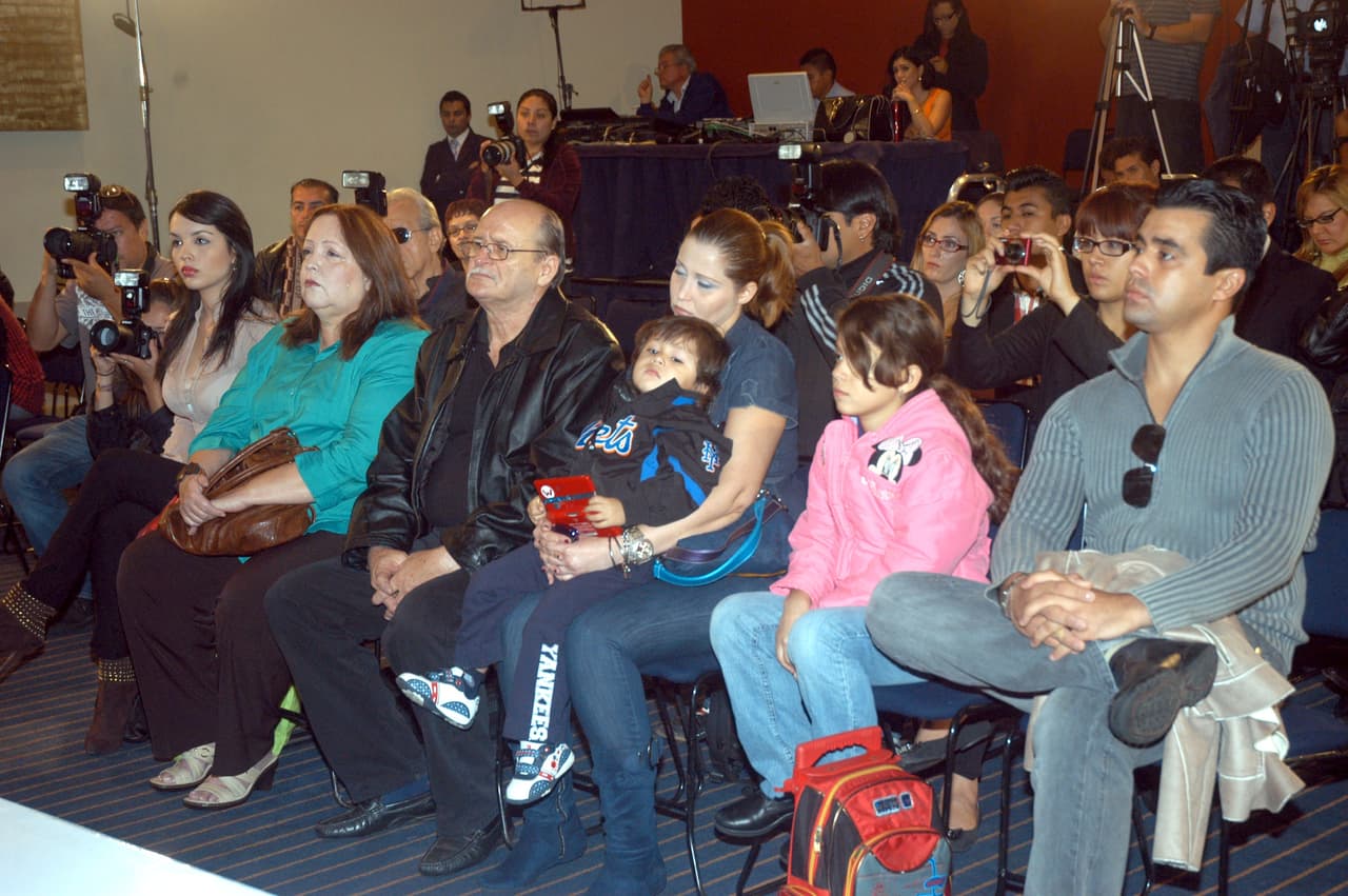 <b><a href="http://www.univision.com/programas/novelas/gaby-spanic-sufre-secuelas-del-envenenamiento">Gaby</a></b> convocó a una conferencia para hablar sobre su situación ante los medios de comunicación.