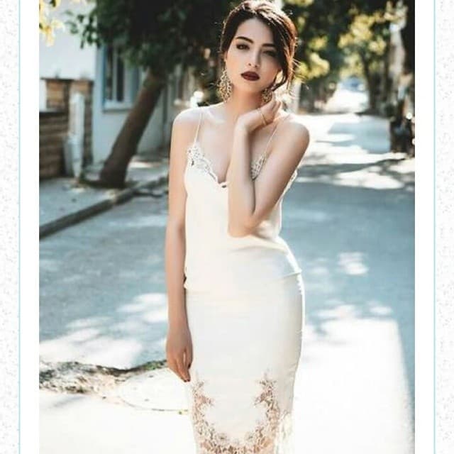 Previo a su coronación comenzó las grabaciones de la serie
<i><b> </b></i>
<b>'Yer Gök Aşk'<i>,</i></b> donde dio vida a Sevda.