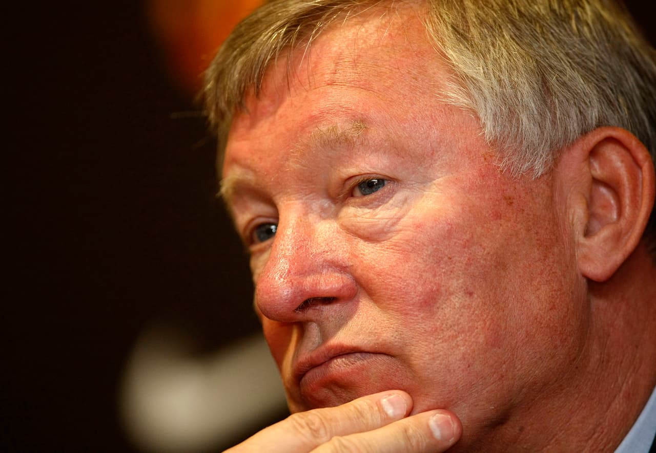 En 2012, Ferguson recibió la Distinción Presidencial de la FIFA que se le da a quien haya dado una contribución superlativa al fútbol sin buscar el protagonismo a través de eso.