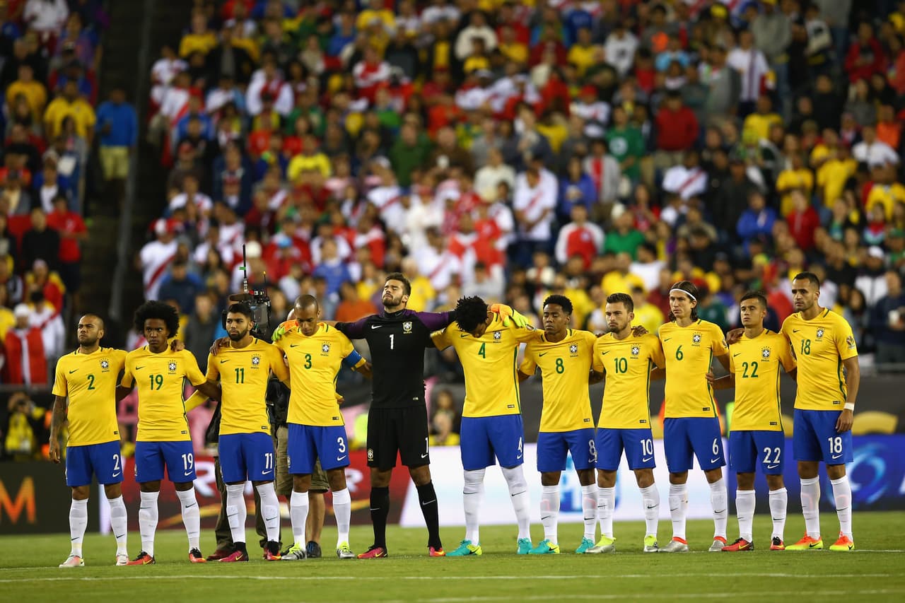 Y hablando de decepciones, el desempeño mostrado por Brasil dejó mucho que desear, pues el scratch nunca mostró su poder ofensivo salvo con Haití. Un equipo pequeño y que no tiene liga profesional, en tanto con rivales de peso como Ecuador y Perú se vieron inoperantes y faltos de idea de juego.