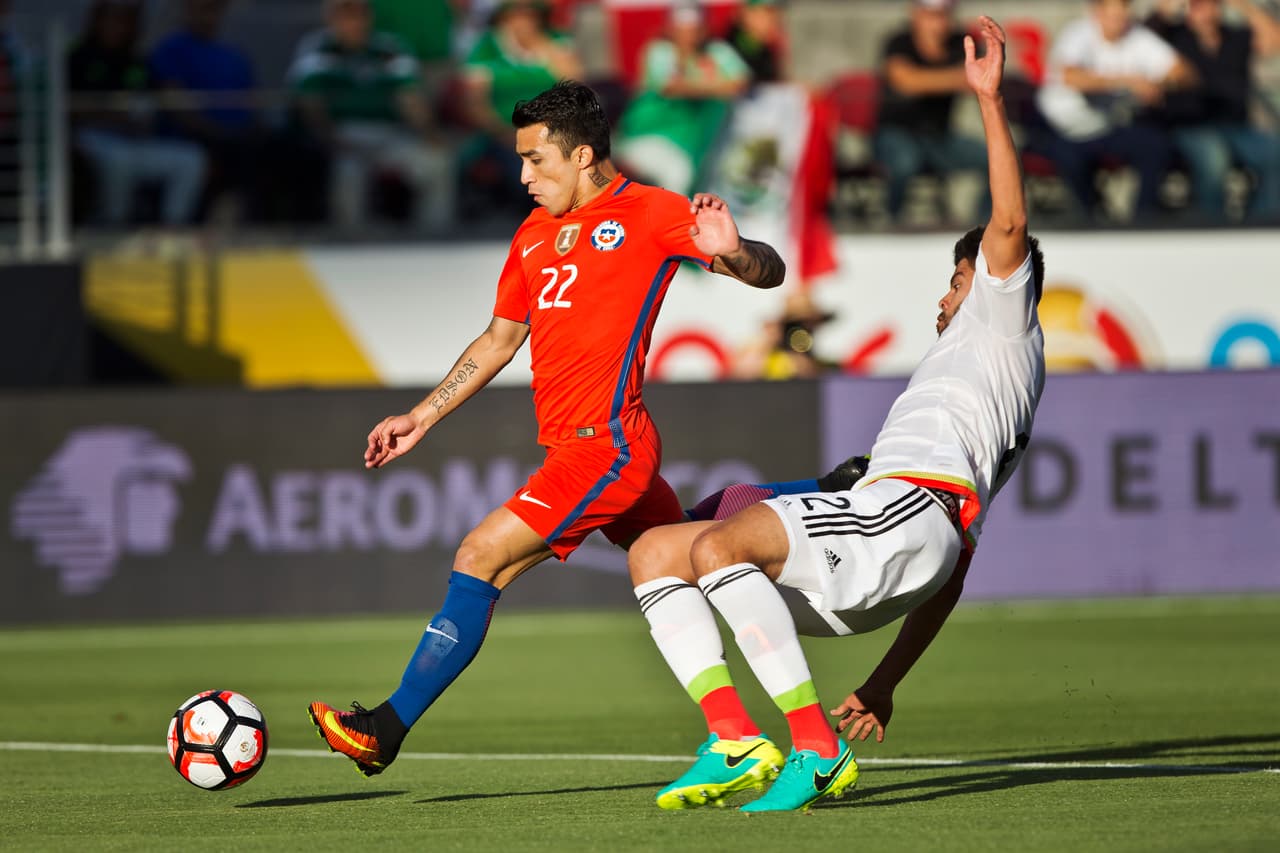 En cuestión de jugadores Edson Puch fue uno de los elementos de Chile que destacó cuando fue requerido, el volante ofensivo fue una pieza clave para darle forma a la goleada de los andinos sobre México con sus goles.