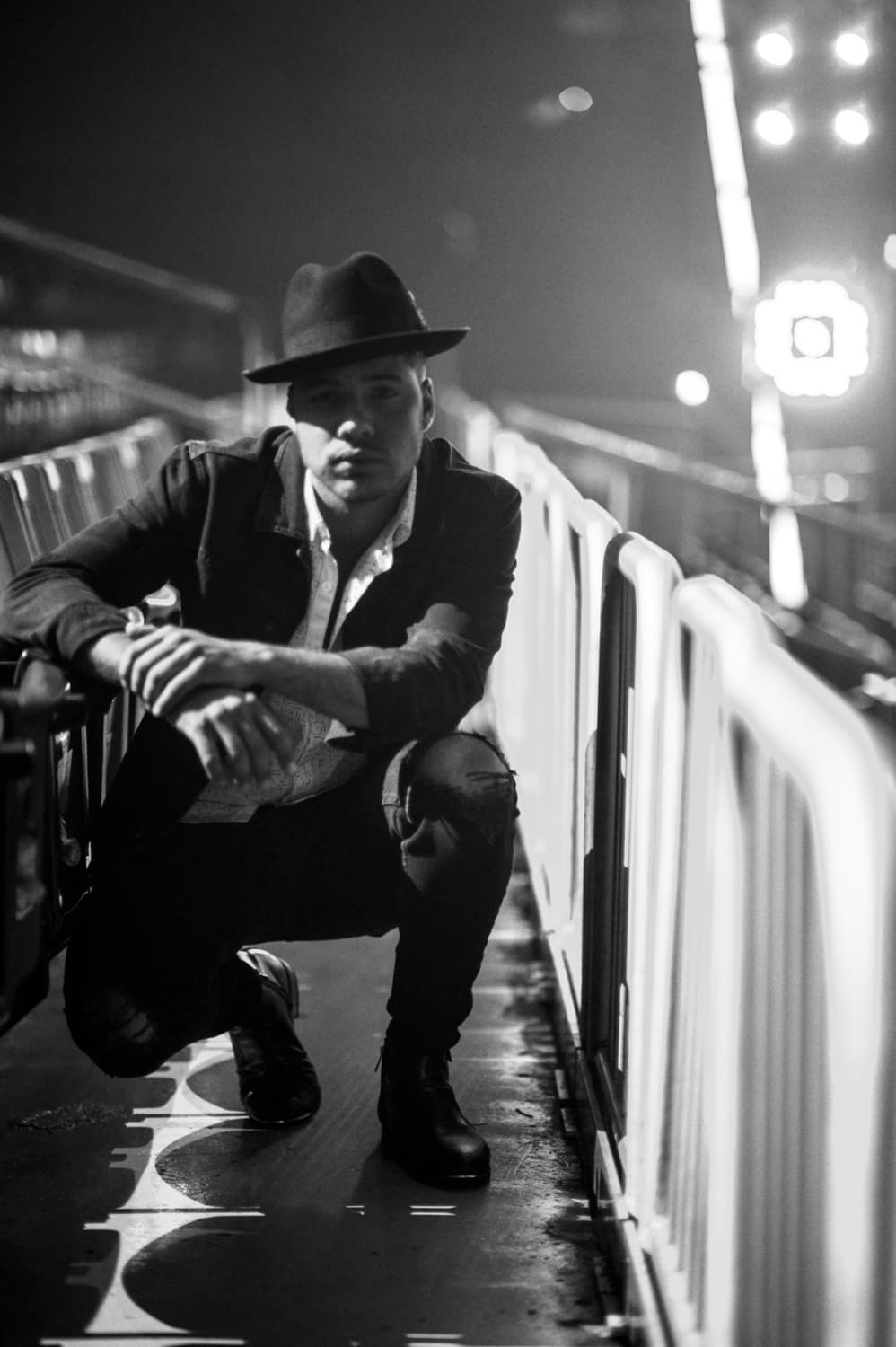 El conductor de Despierta América posó con su outfit para la gran noche.