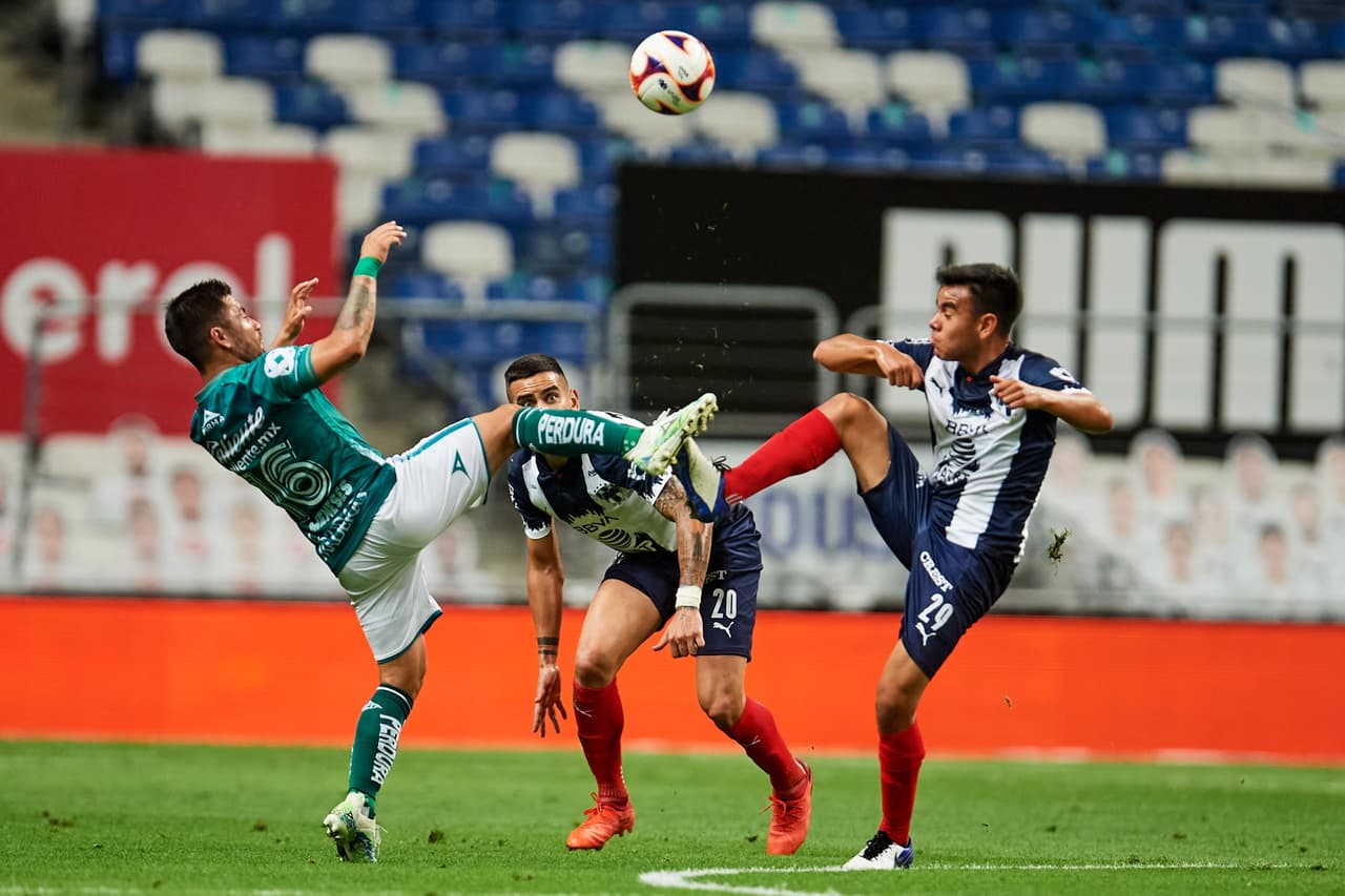 Monterrey logra rescatar un punto en el minuto 80 y continúa con un solo tropiezo en lo que va del Guard1anes 2021. Monterrey no se mueve y se queda con la tercer plaza del toreno, mientras que lel conjunto esmeralda continúa hundido en la el lugar número 15.