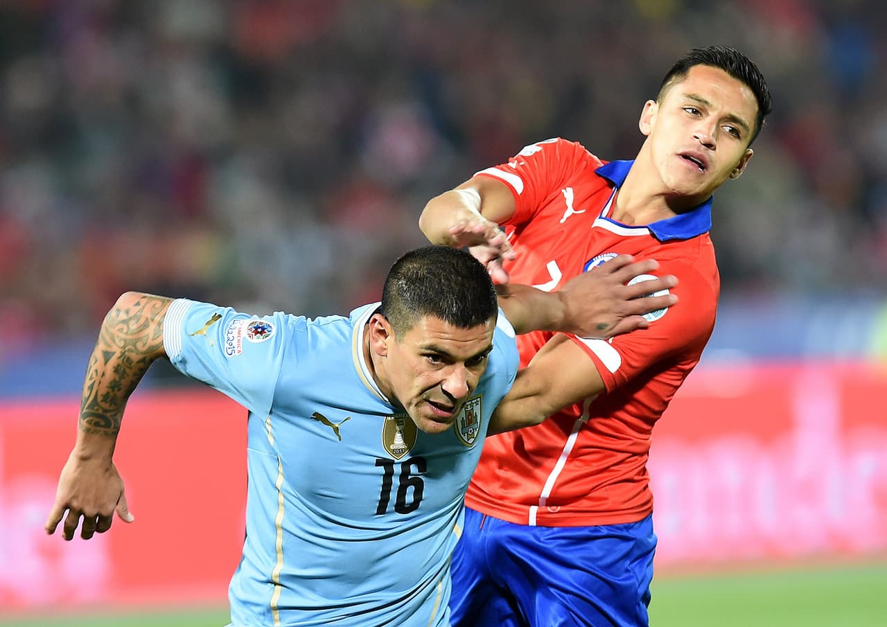 Chile y Uruguay vivieron una batalla en el primer duelo de los cuartos de final de la Copa América que se celebró en el Estadio Nacional de Chile.