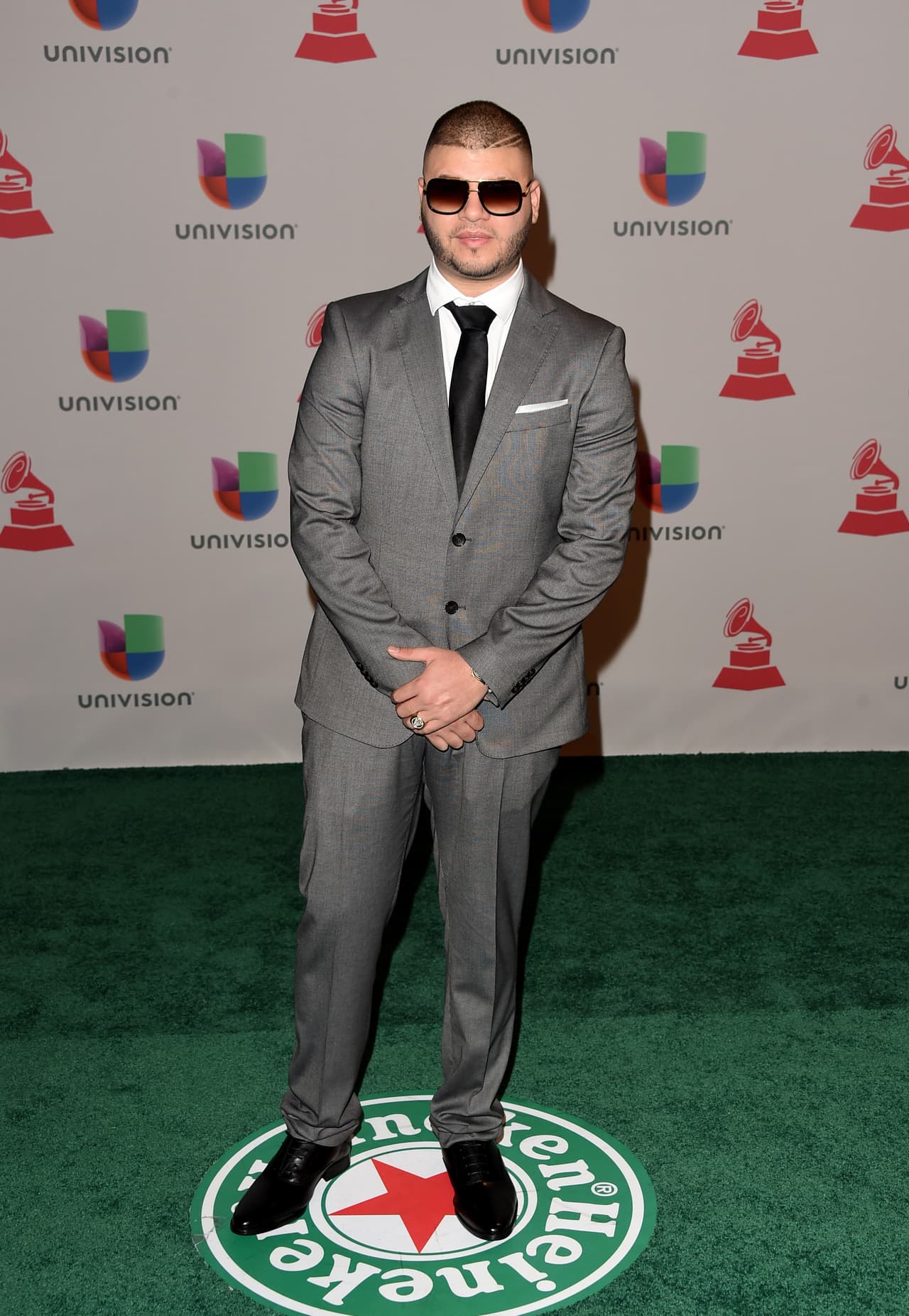 Otro que decidió probar suerte fuera de la música es el cantante puertorriqueño Farruko, quien ha confesado que siente una gran pasión por los relojes.