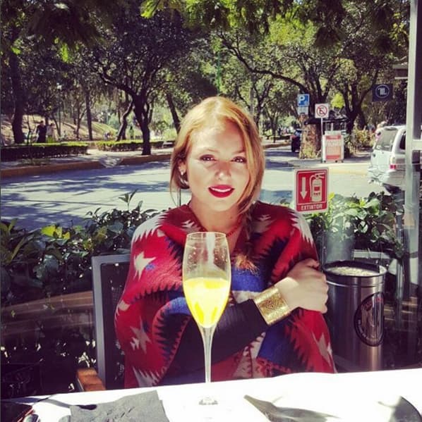 Participó en la serie "Como dice el dicho".