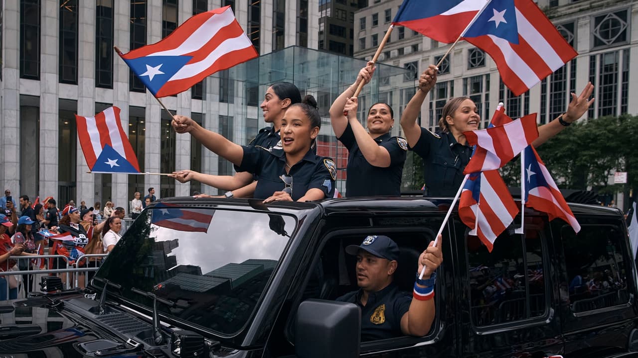 Cada segundo domingo de junio es una verdadera fiesta para los puertorriqueños, quienes de manera organizada y con fascinante respeto hacia sus raíces, 
<b>celebran el orgullo de haber nacido en Puerto Rico</b>.