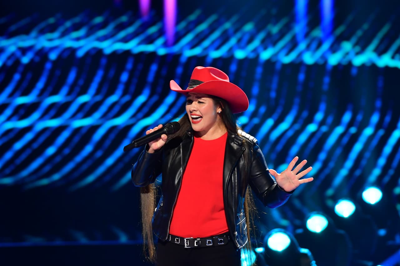 Originaria de México, Cristina interpretó el tema 'La tequilera'.