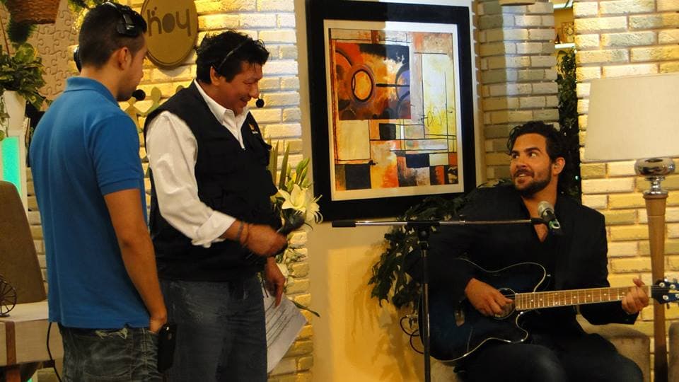 ¡Jerry Bazua haciendo soundcheck!