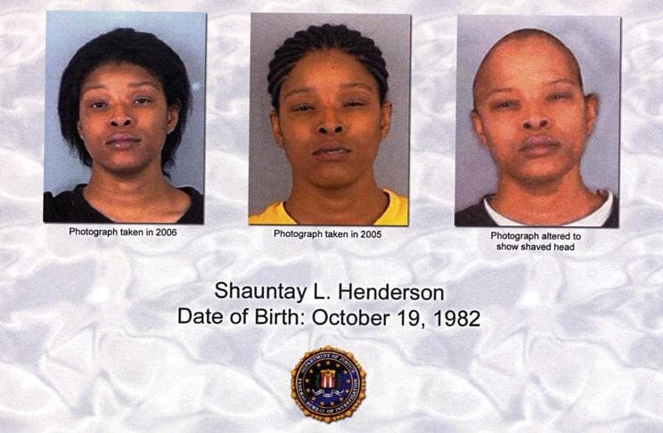 <h3 class="cms-H3-H3">Shauntay L. Henderson</h3>
<br>
<br>El 31 de marzo de 2007, Henderson 
<a href="https://www.fbi.gov/wanted/topten/topten-history/hires_images/FBI-486-ShauntayLHenderson.jpg/view" target="_blank">fue arrestada sin incidentes</a> en la residencia de un conocido en Kansas City, Missouri.