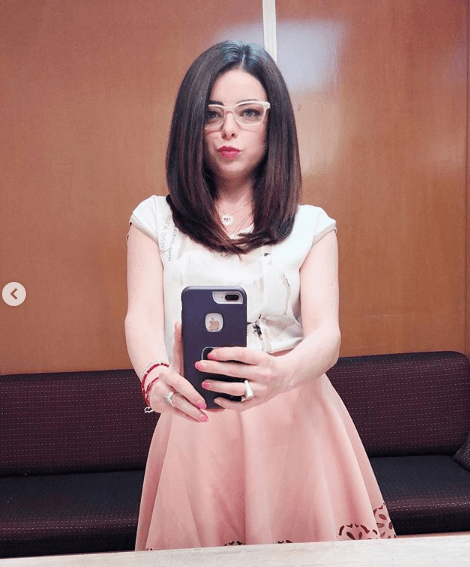 Posteriormente la actriz inició una relación con Raúl Bernal, con quien 
<b><a href="https://www.univision.com/famosos/violeta-isfel-habla-por-primera-vez-como-recien-casada-y-cuenta-su-historia-de-amor-fotos" target="_blank">contrajo nupcias el pasado 23 de marzo</a></b>.