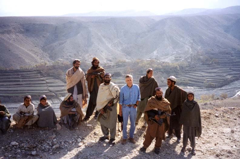 El periodista ha llevado de primera mano a la comunidad hispana numerosos eventos históricos, como los actos terroristas del 11 de septiembre del 2001, la caída del muro de Berlín, el fin del apartheid en Sudáfrica, la desintegración de la Unión Soviética, cumbres iberoamericanas, movimientos guerrilleros en Chiapas y centroamérica y elecciones en casi todo el continente. En la fotografía, Jorge Ramos durante la cobertura de la guerra en Afganistán.