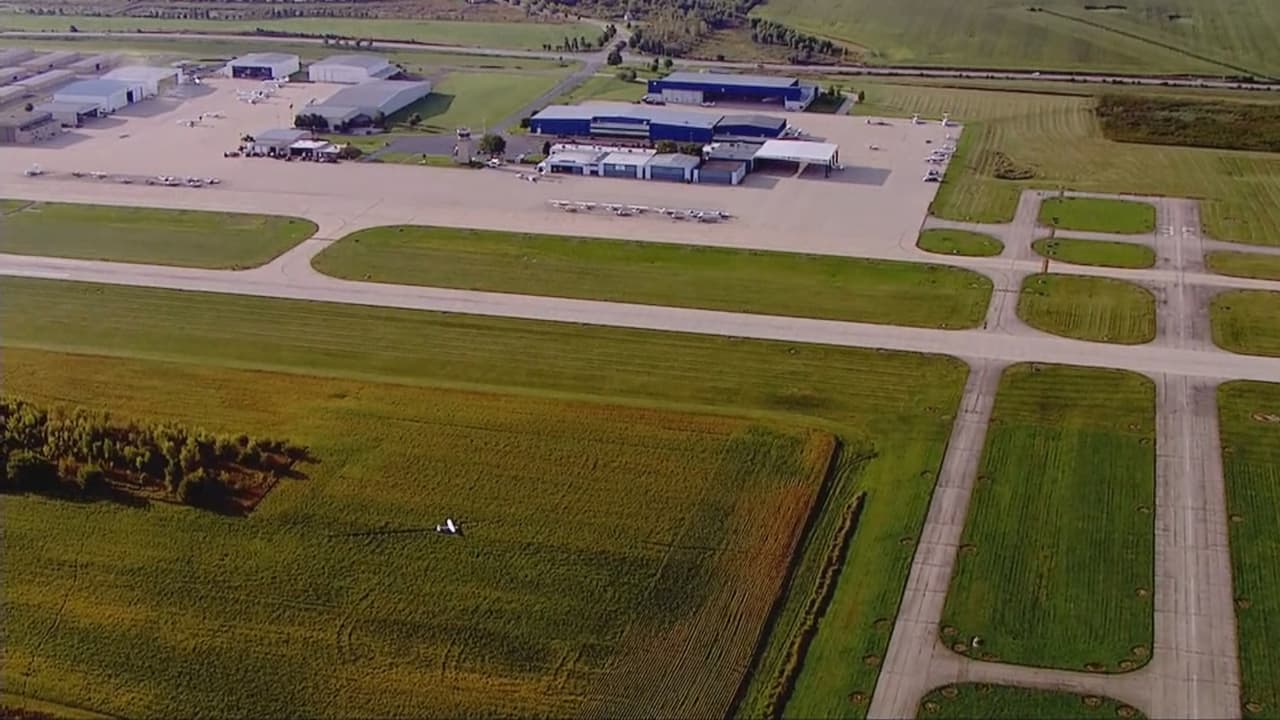Avioneta se estrella cerca de Aurora.
