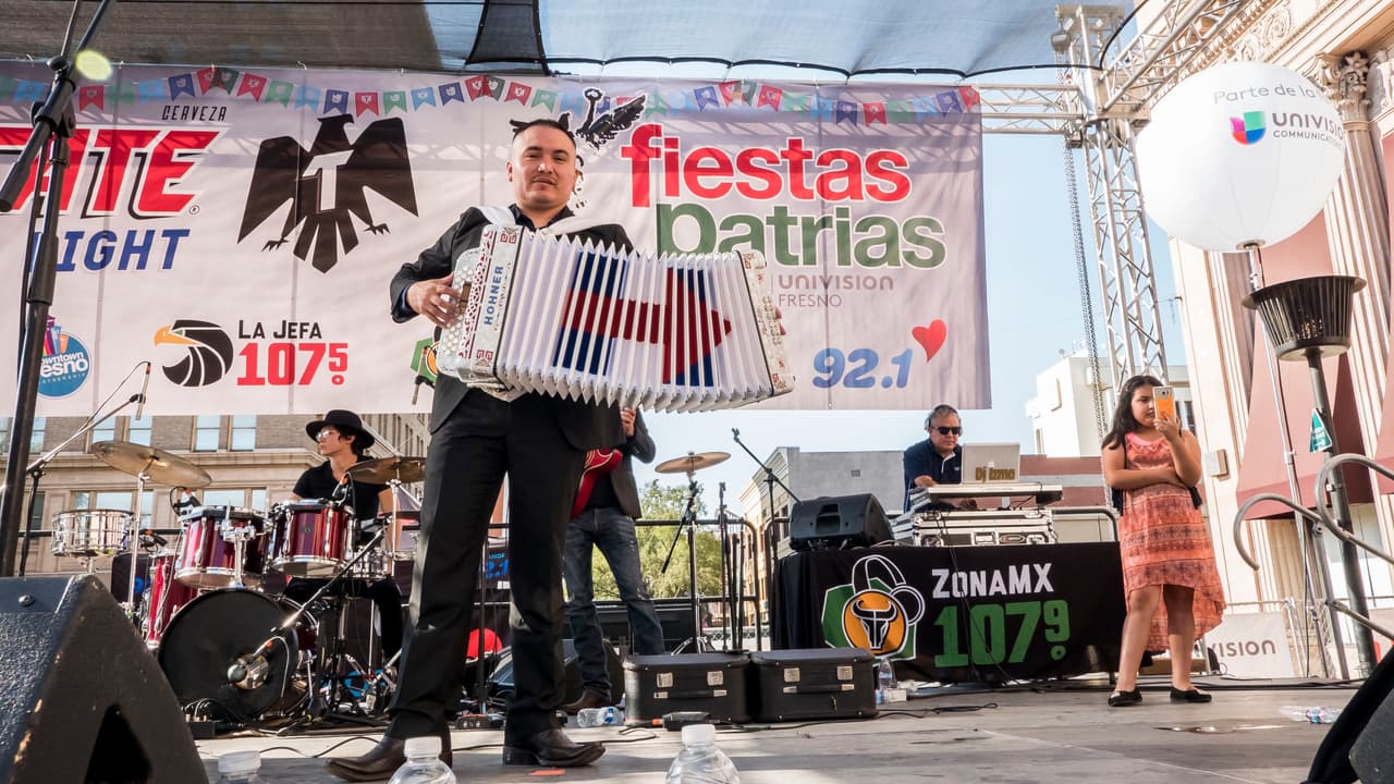 La celebracion de Independencia en el Fulton Mall