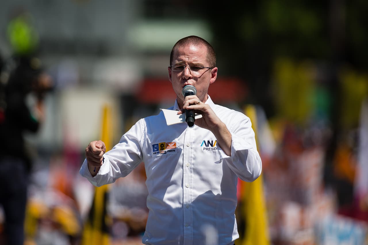 El candidato presidencial de la coalición Por México al Frente, Ricardo Anaya, encabezó este domingo su cierre de campaña en la Ciudad de México.