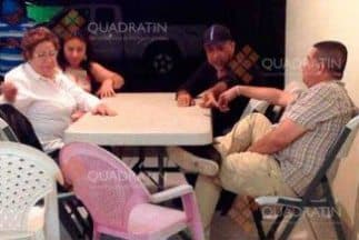 La Tuta, líder de Los Caballeros Templarios, con las alcaldesas.