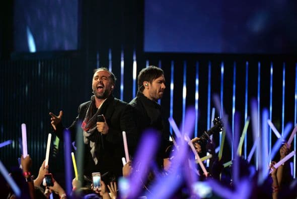 Ambos cantantes encantaron con su gran música.