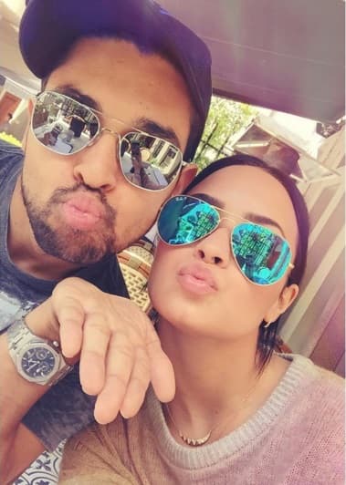 Ambos son tal para cual.