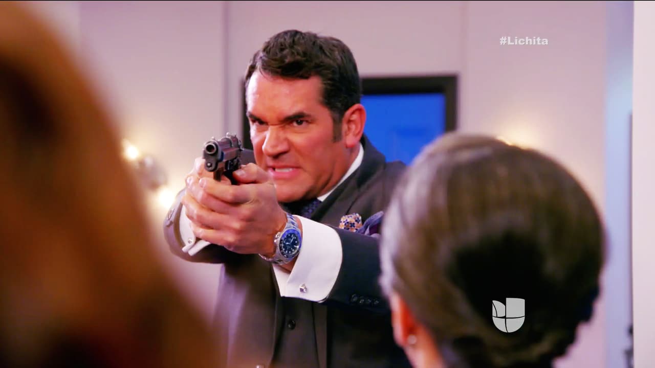 ¡Qué nervios! Don Augusto está decidido a disparar.