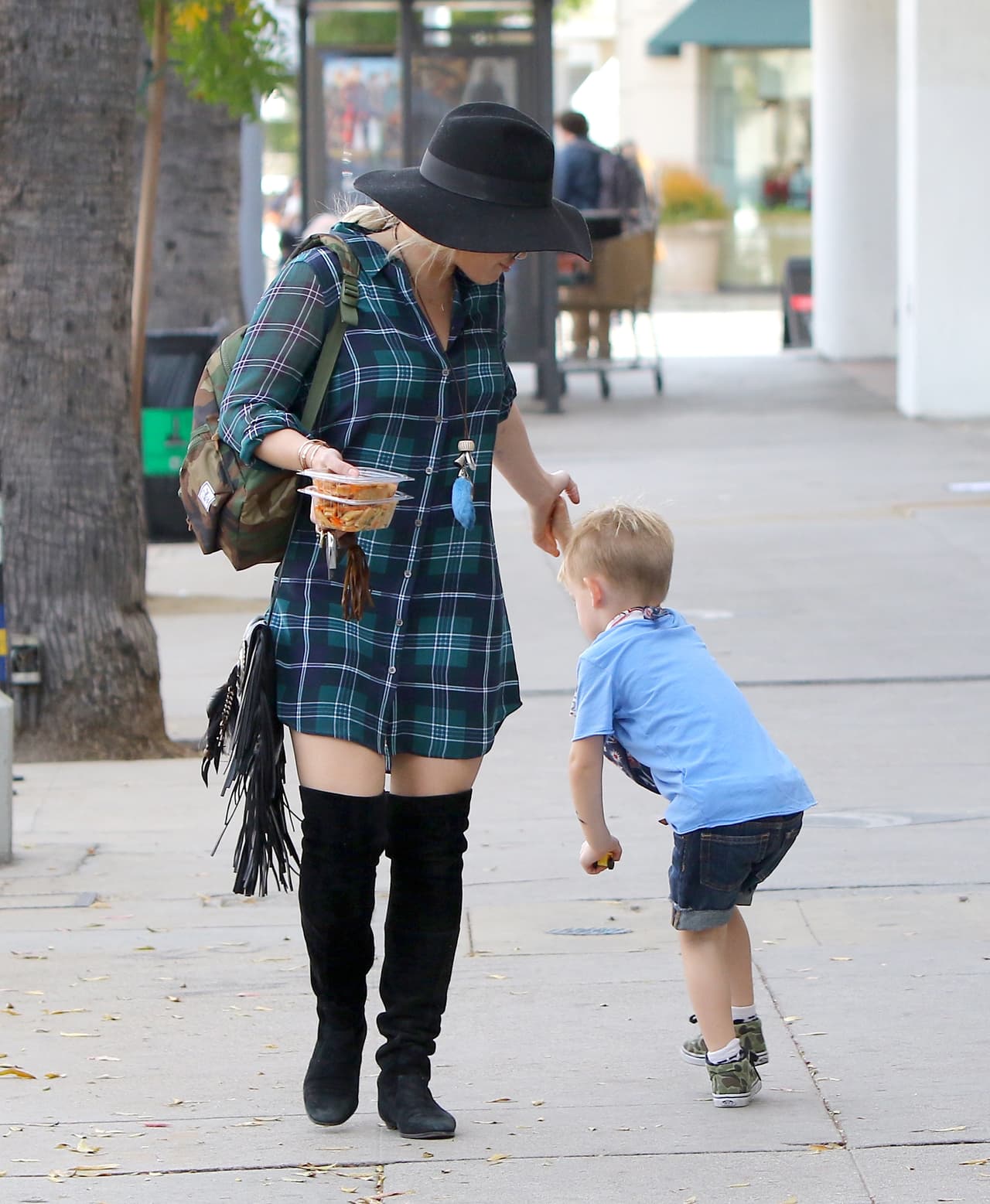 Luego se fueron felices jugando.